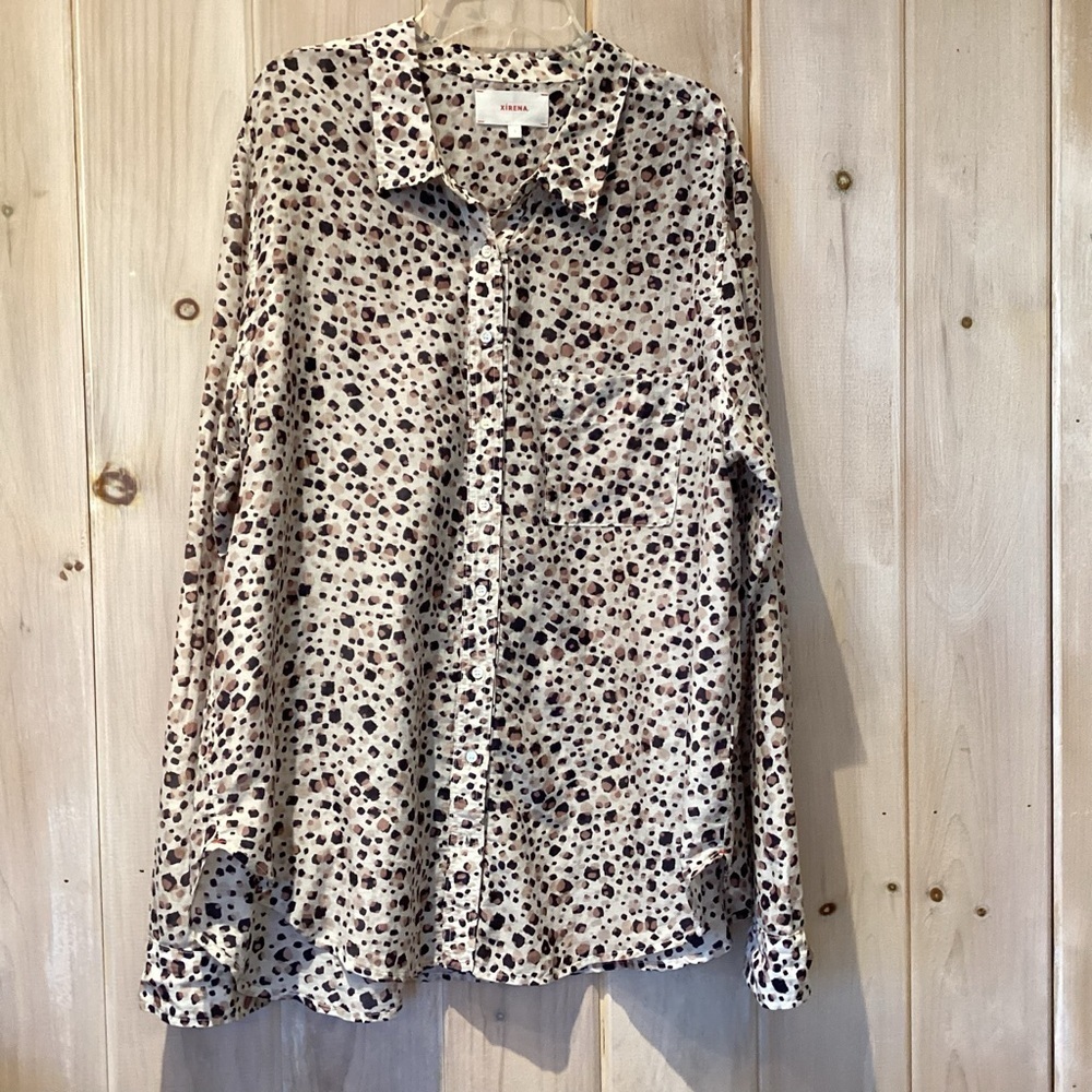 XiRena Silk blend Button down Blouse